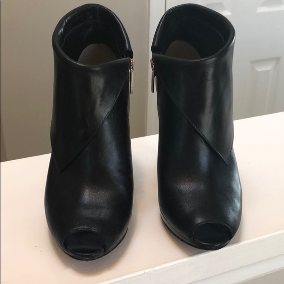 Michael Kors peep toe booties - Picture 5 of 6